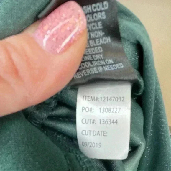 Torrid Emerald Green Velvet Wide Leg Sleeveless Jumpsuit Size 12 - Picture 9 of 10